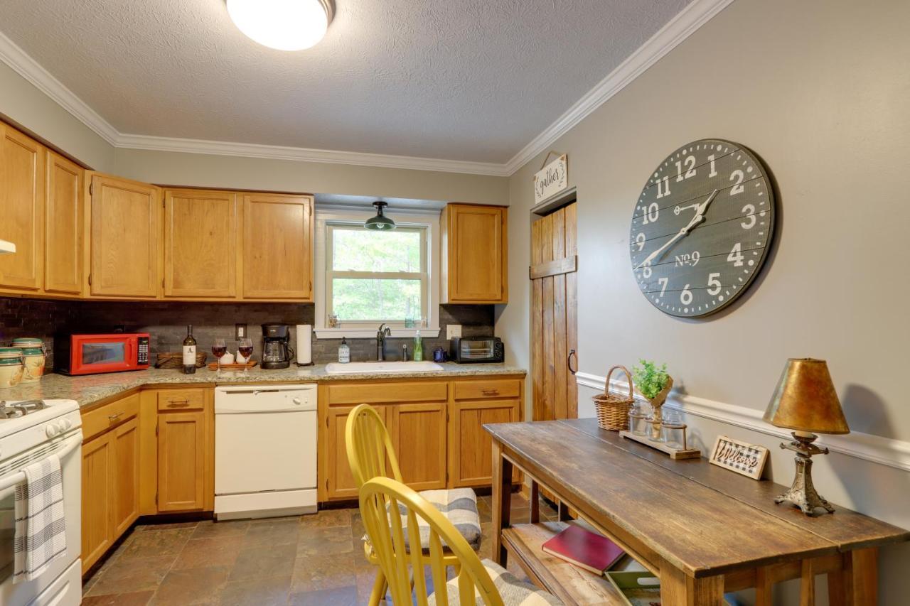 Blue Ridge Getaway With Hot Tub And Seasonal View! 빌라 외부 사진