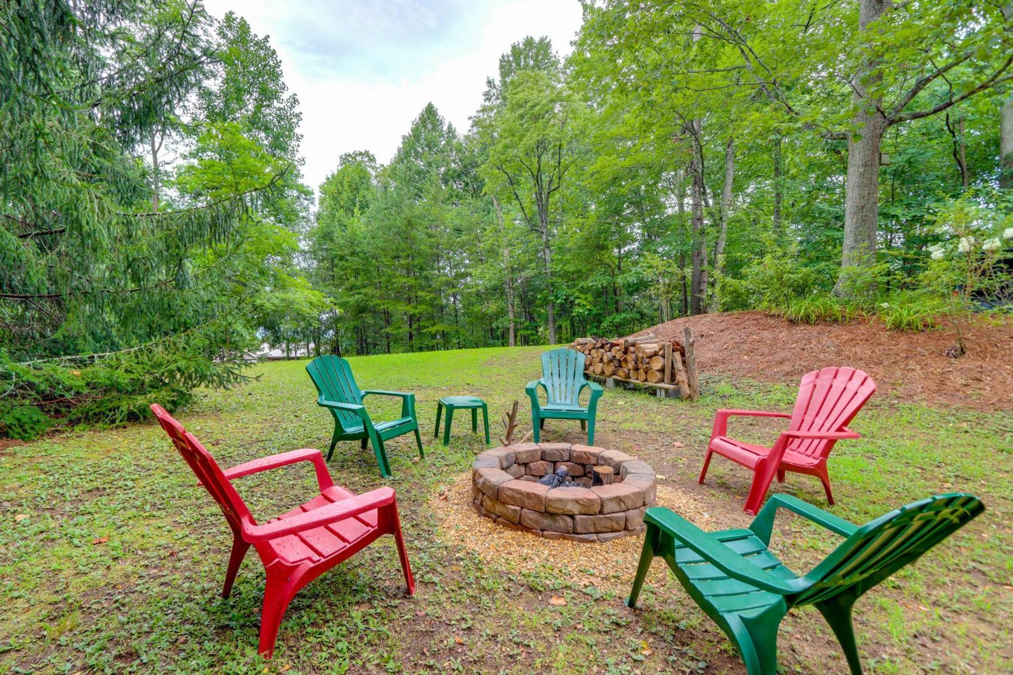 Blue Ridge Getaway With Hot Tub And Seasonal View! 빌라 외부 사진